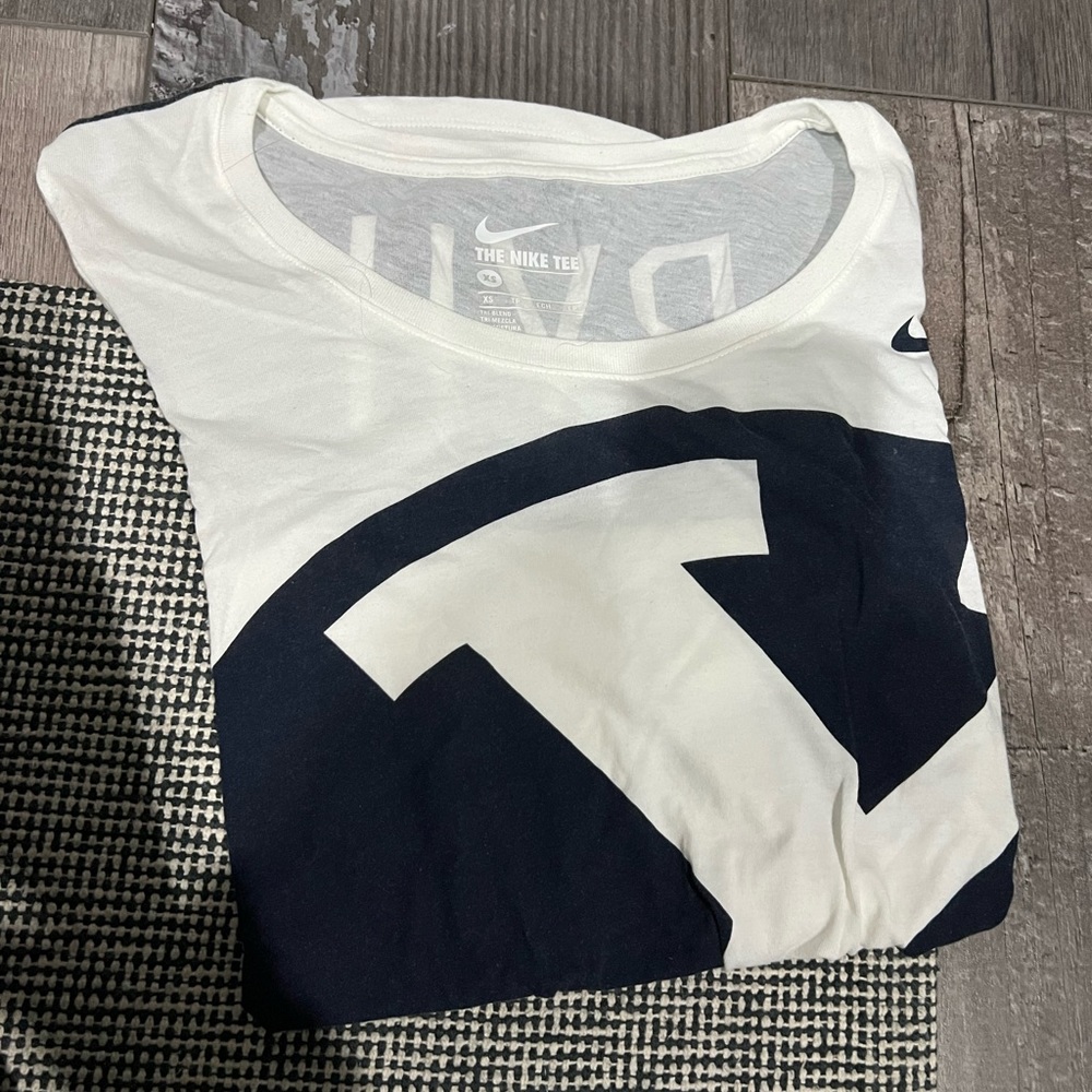 BYU WOMANS T SHIRT